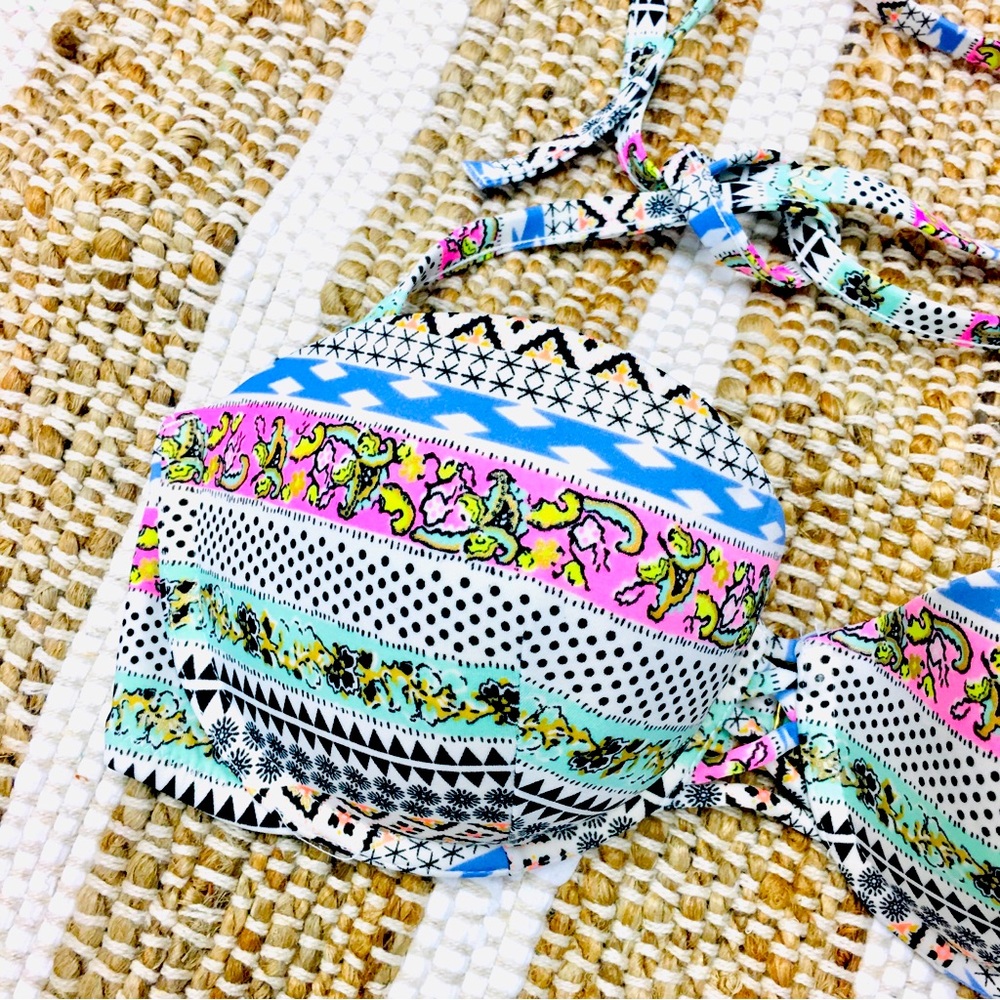 Victoria Secret patterned swim top bikini pool summer beach colorful Aztec 32 DD